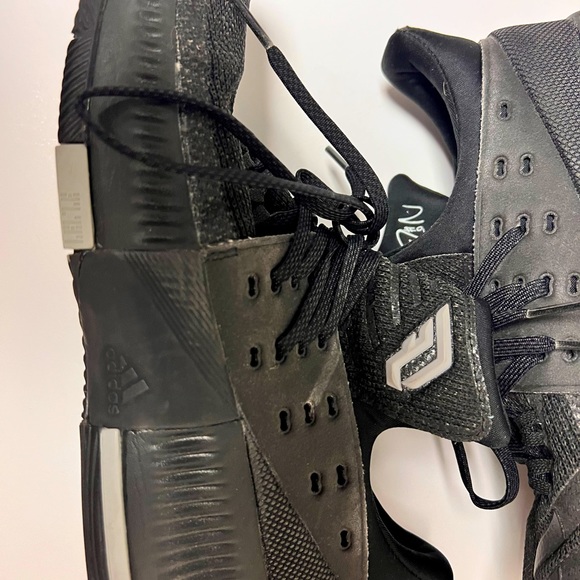 Adidas Men’s Size 7.5 - Picture 2 of 8